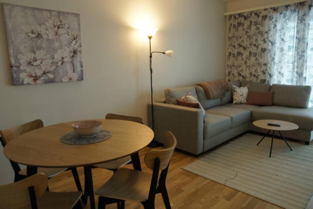 Keskustan Kaksio 45 M2 Autopaikalla, Rautatienkatu 19, 9 Krs Apartman Oulu Kültér fotó