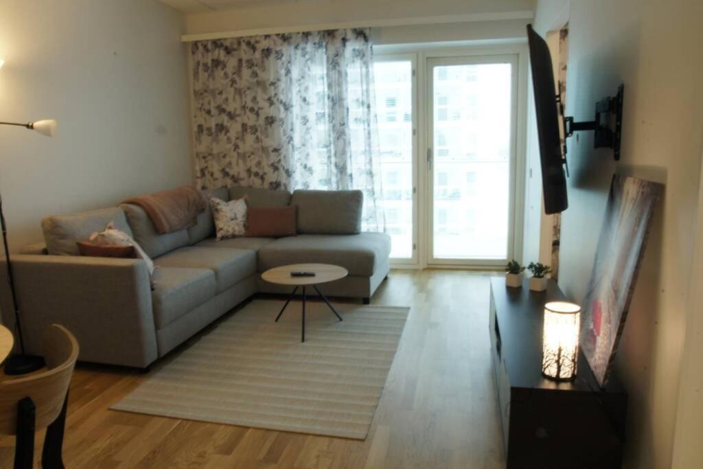 Keskustan Kaksio 45 M2 Autopaikalla, Rautatienkatu 19, 9 Krs Apartman Oulu Kültér fotó