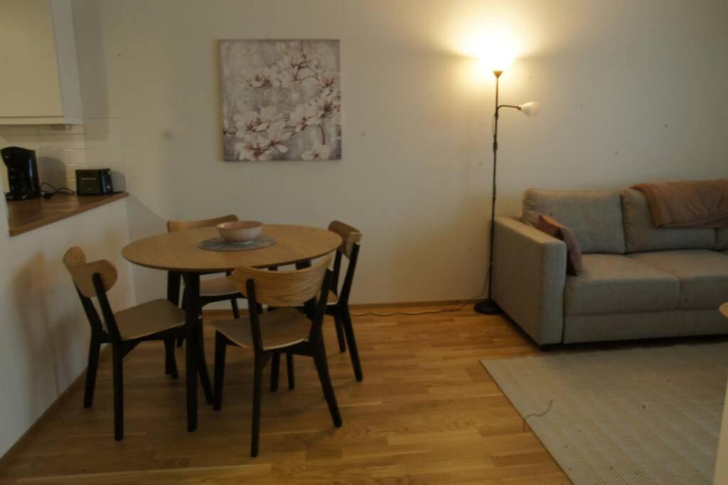Keskustan Kaksio 45 M2 Autopaikalla, Rautatienkatu 19, 9 Krs Apartman Oulu Kültér fotó