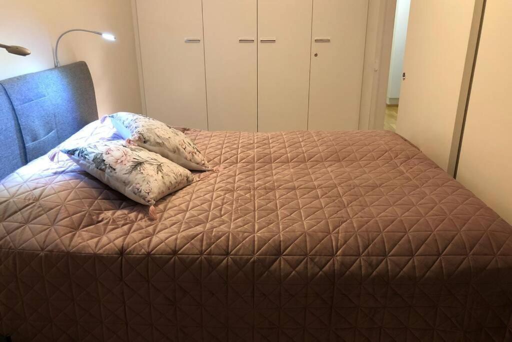 Keskustan Kaksio 45 M2 Autopaikalla, Rautatienkatu 19, 9 Krs Apartman Oulu Kültér fotó