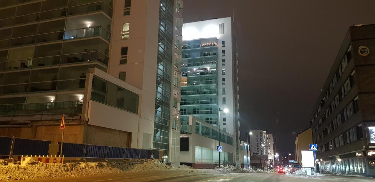 Keskustan Kaksio 45 M2 Autopaikalla, Rautatienkatu 19, 9 Krs Apartman Oulu Kültér fotó
